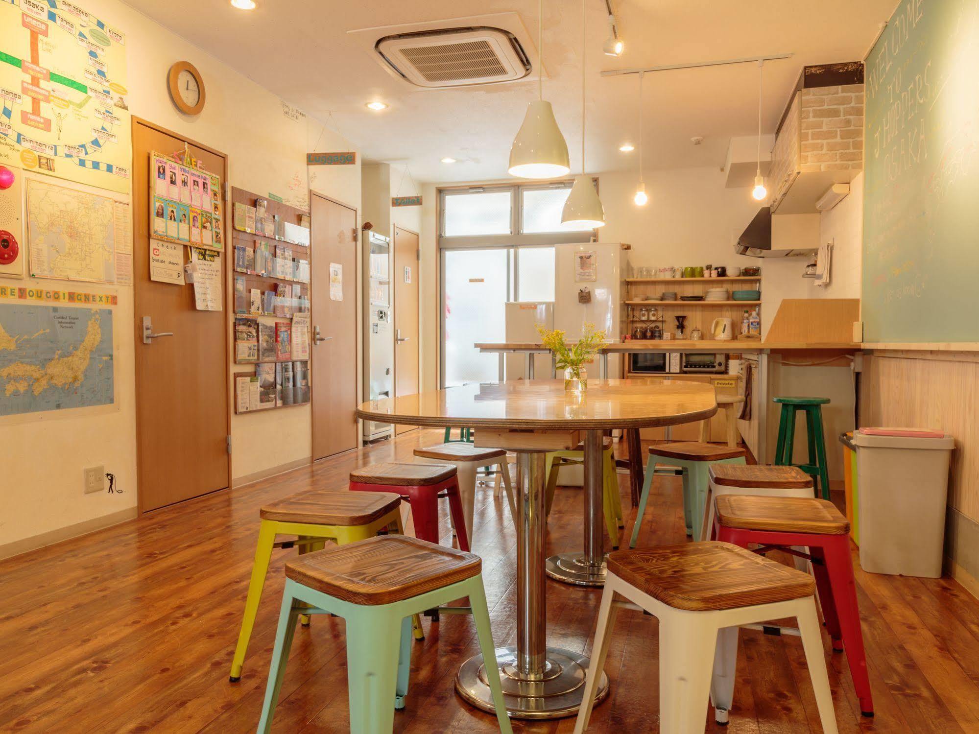 J-Hoppers Osaka Guesthouse Exterior foto