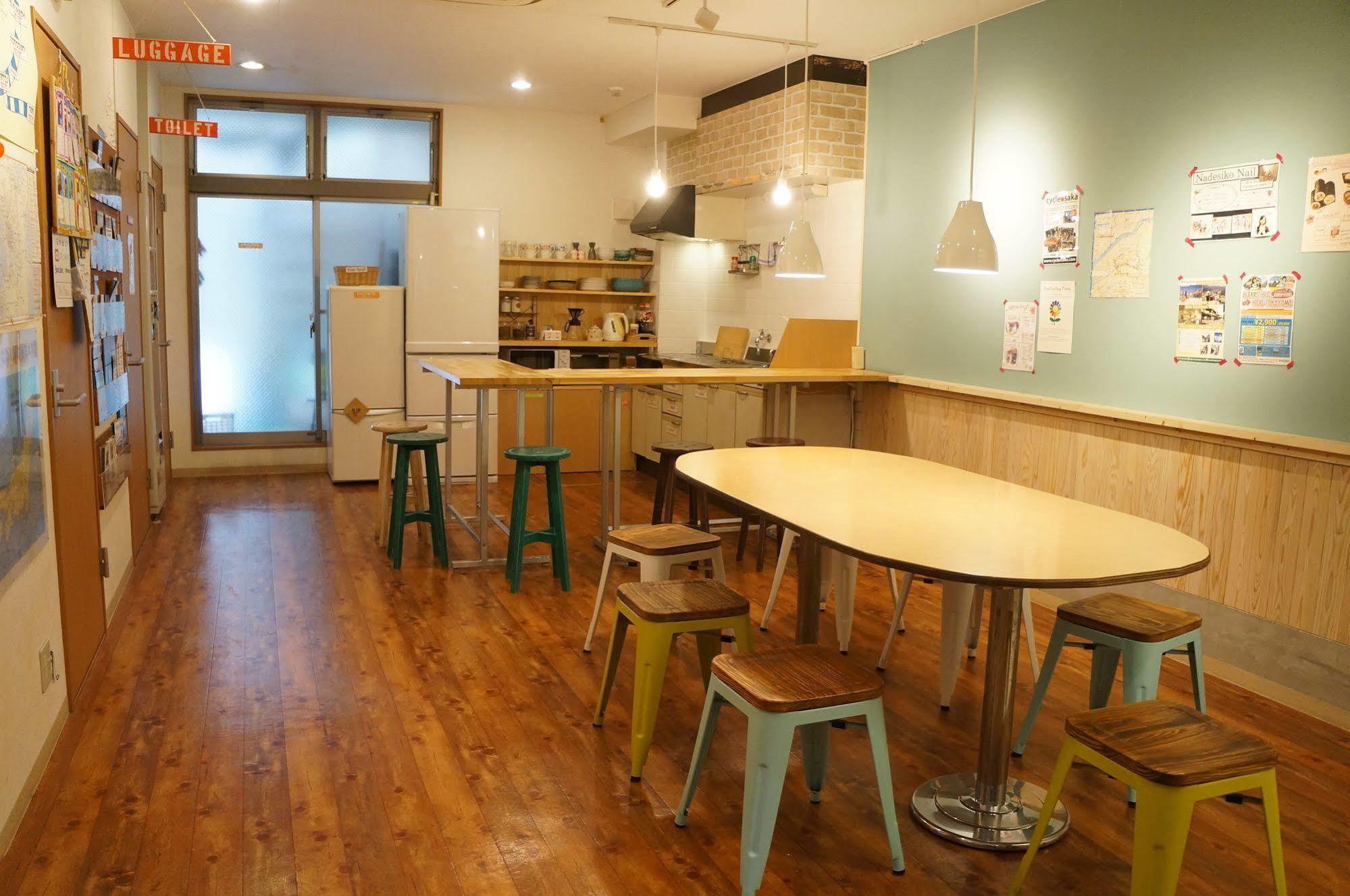 J-Hoppers Osaka Guesthouse Exterior foto